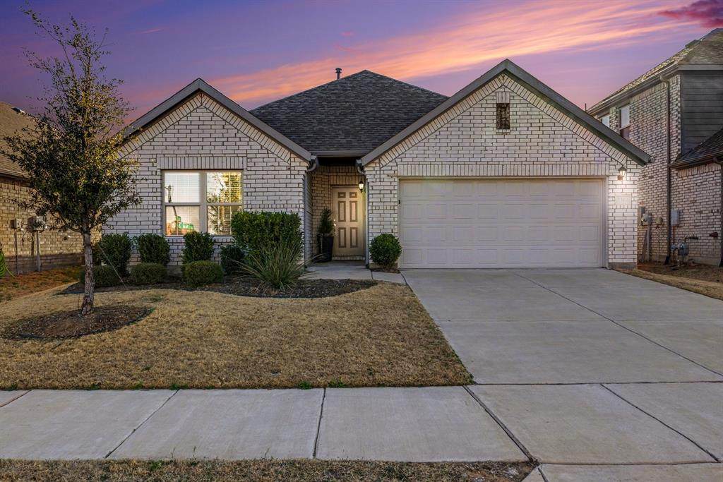 3304 Macaw Road - Photo 1