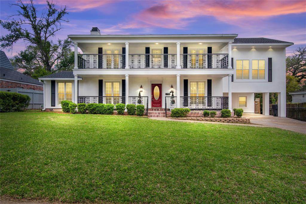 807 Slattery Boulevard - Photo 1