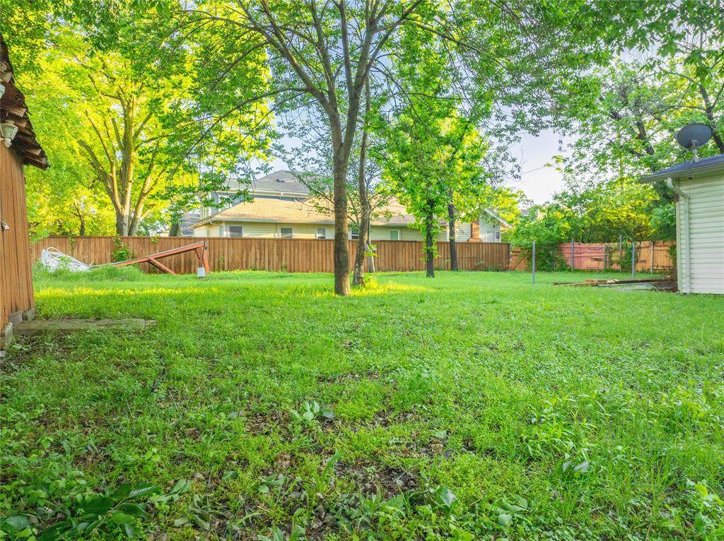 820 Elsbeth Street - Photo 1