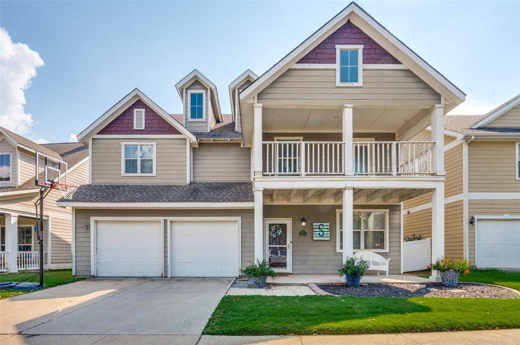 9812 Marthas Vineyard Circle - Photo 1