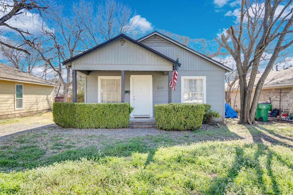 608 Highland Avenue - Photo 1