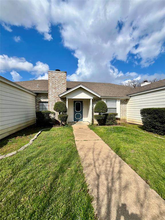 2403 Kingsford Court - Photo 1