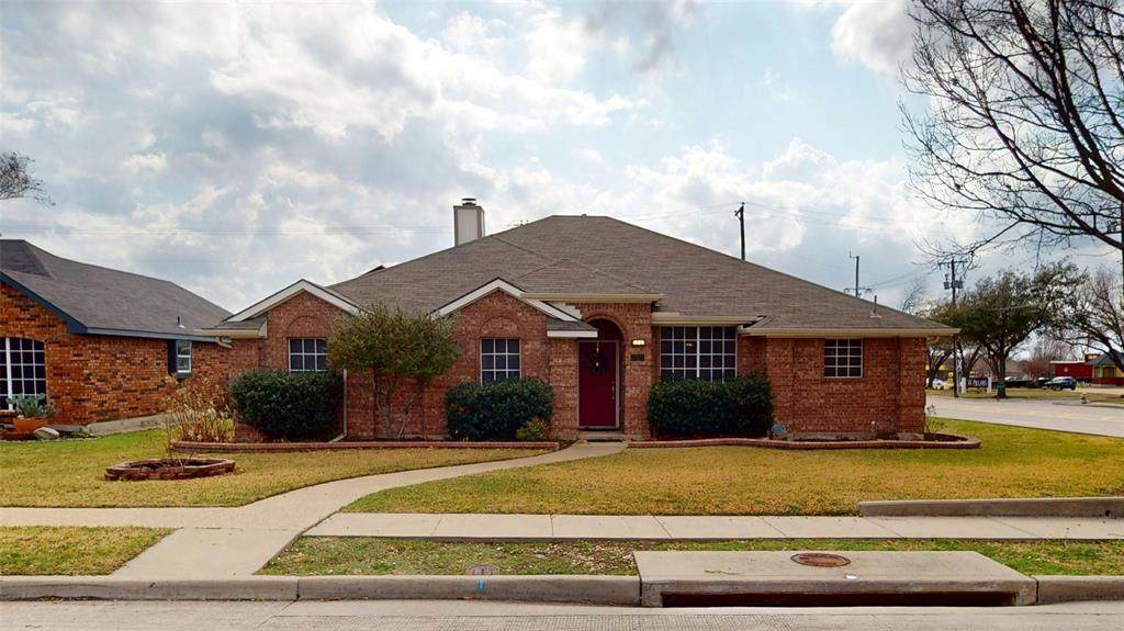 6901 Bluebell Drive - Photo 1