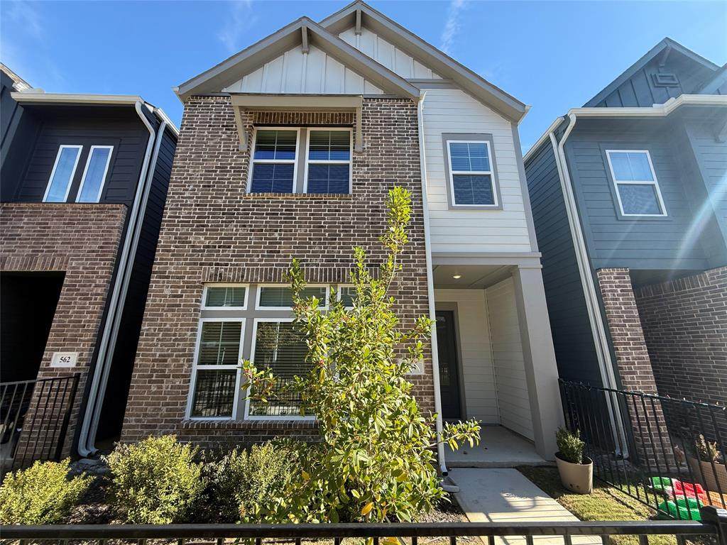 564 Mission Trail - Photo 1