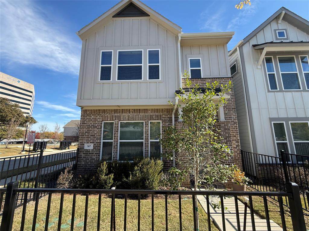 507 Mission Trail - Photo 1