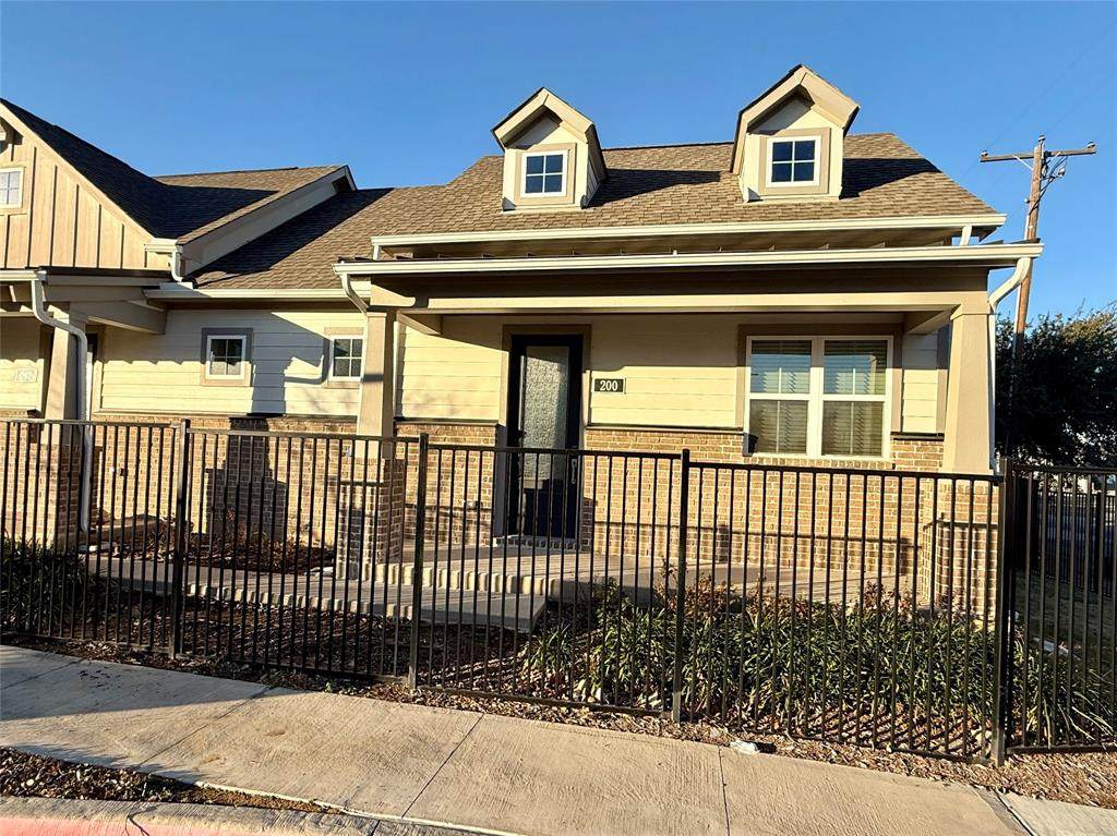 760 Bedford Euless Road - Photo 1