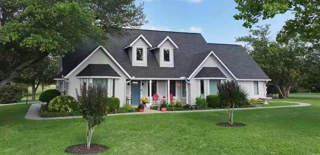 1941 Farm Road 3389 - Photo 1