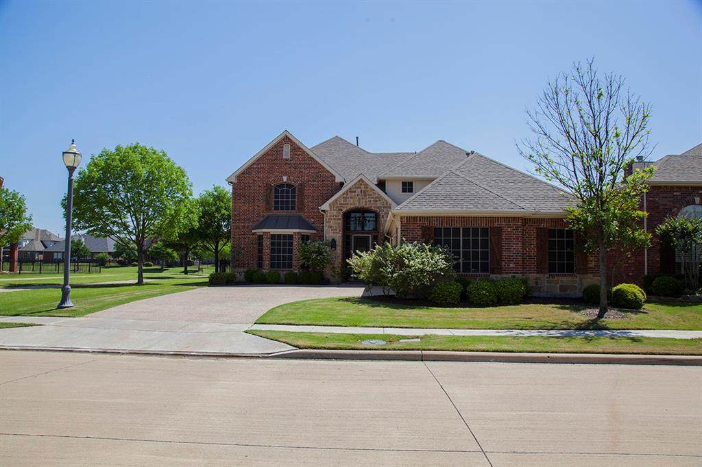 4122 Crescent Way - Photo 1