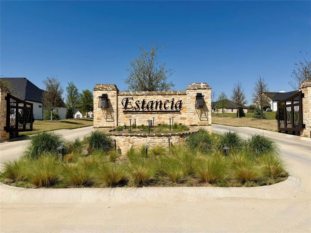 2012 Vaquero Drive - Photo 1