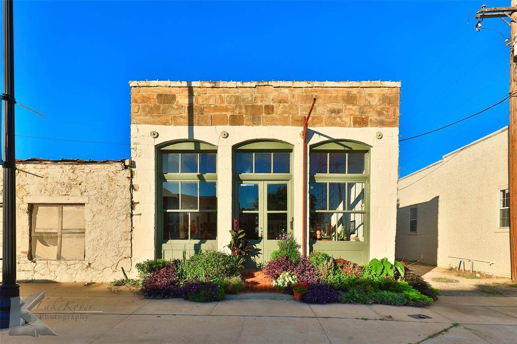 306 Conrad Hilton Boulevard - Photo 1