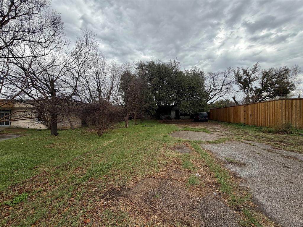 2571 Valley View Lane - Photo 1