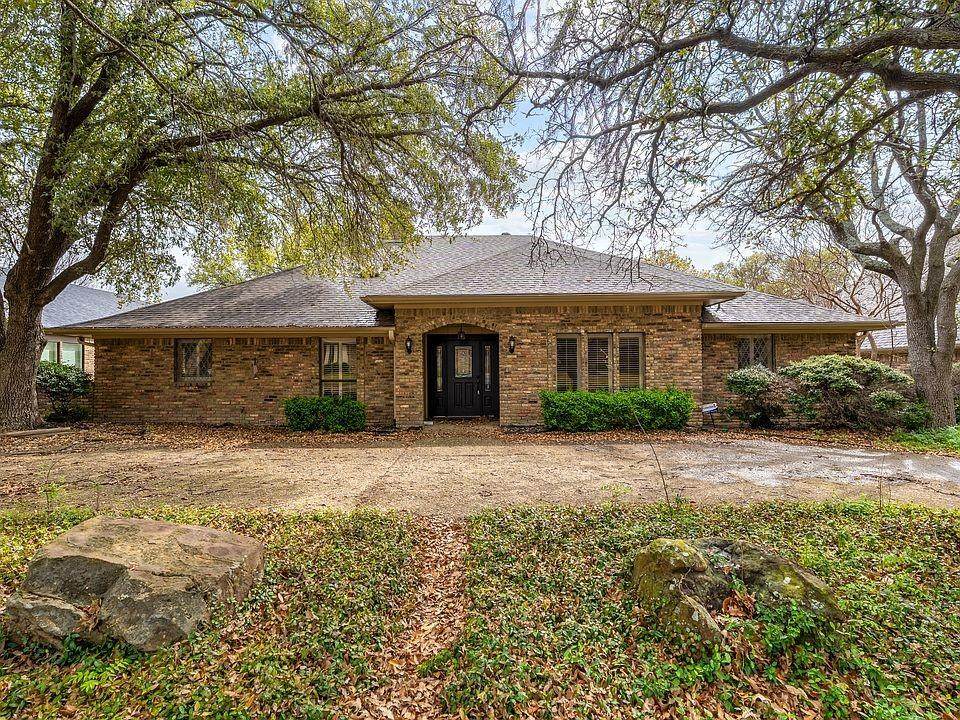 9922 Hickory Crossing - Photo 1
