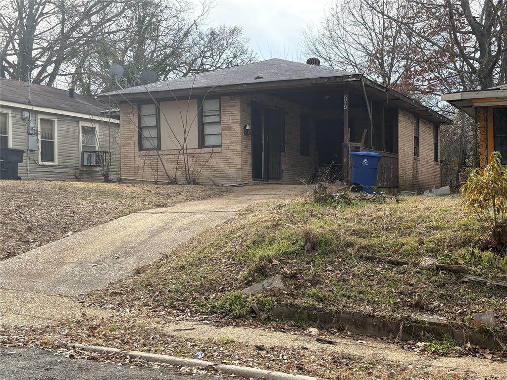 2814 Mertis Avenue - Photo 1