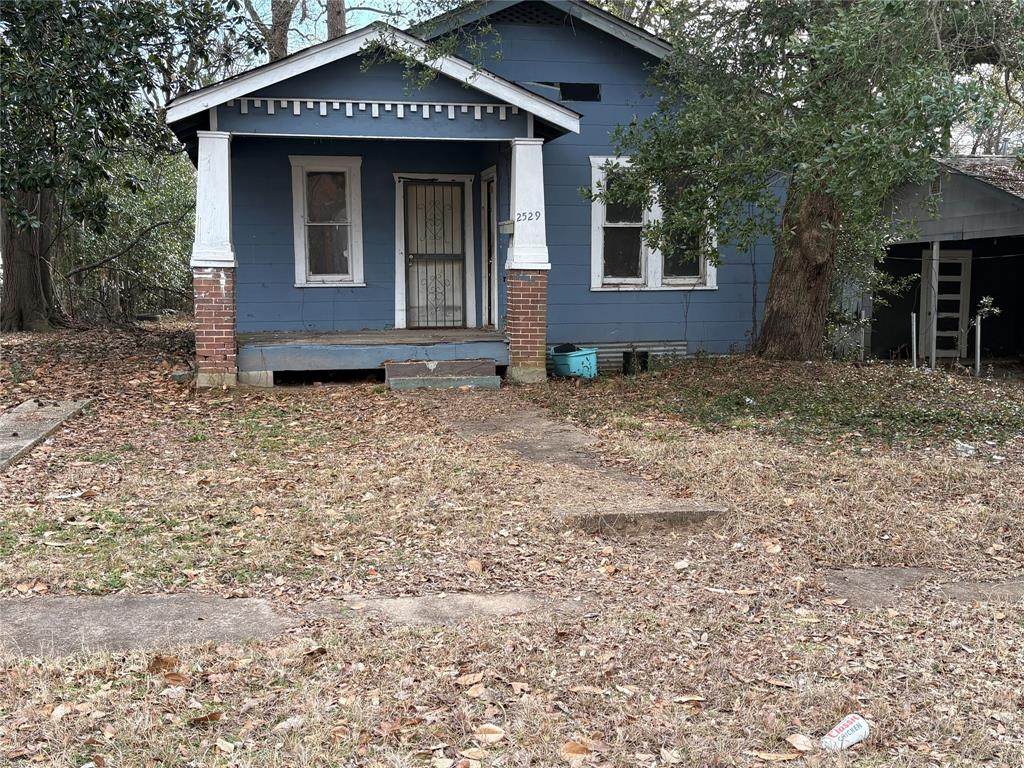 2529 Merwin Avenue - Photo 1