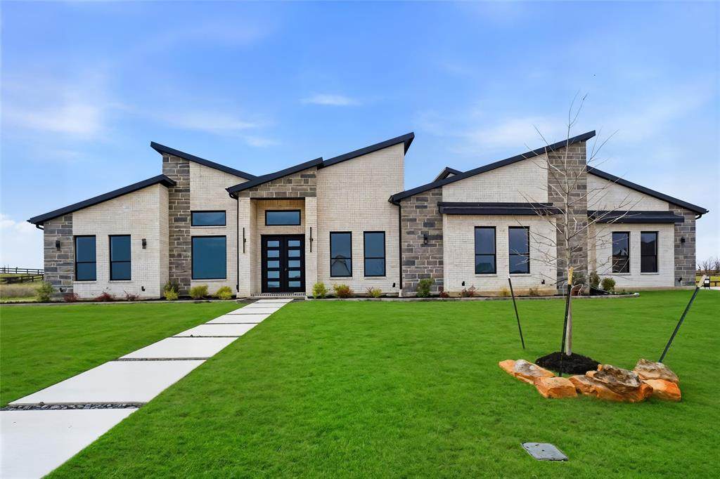 1700 Hamilton Lane - Photo 1
