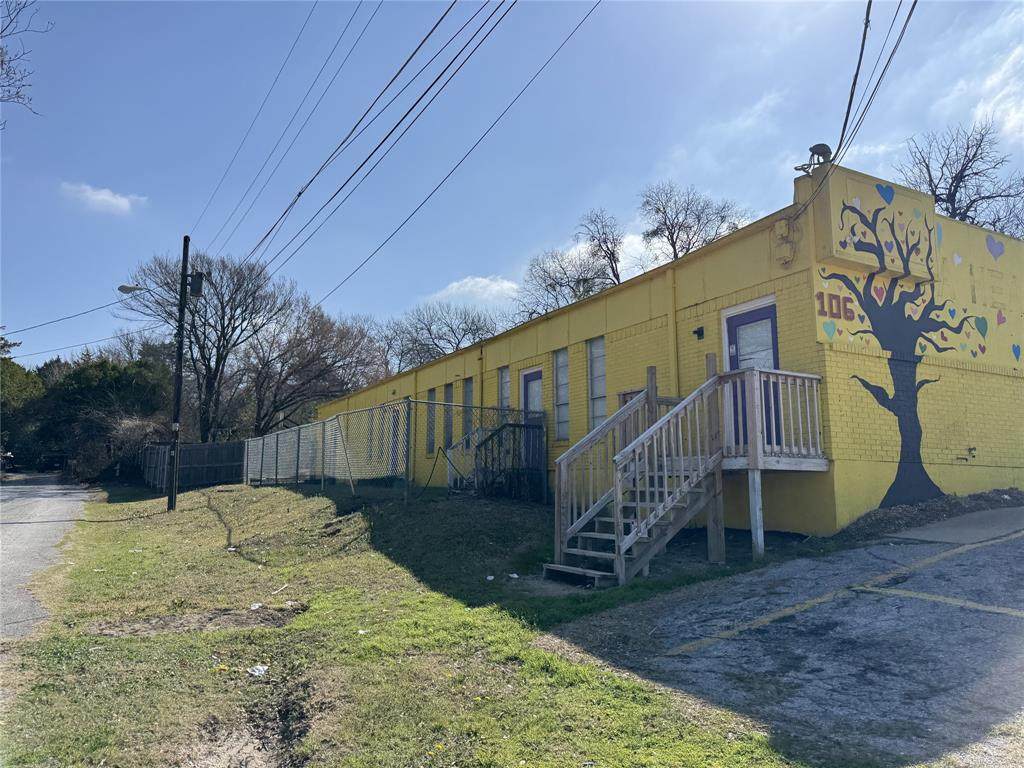 106 Barrows Lane - Photo 1
