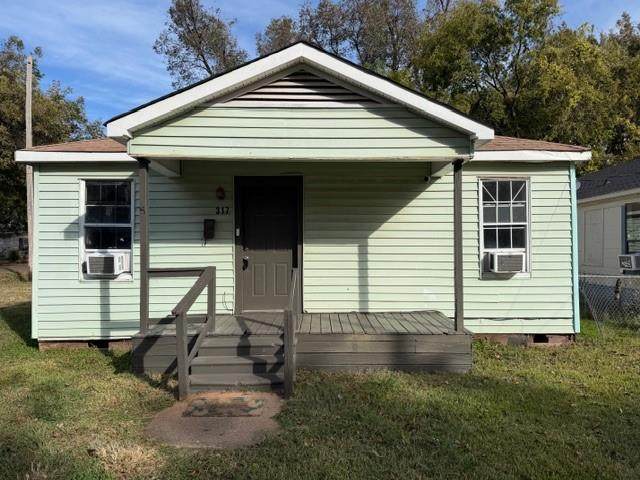 317 Kelly Street - Photo 1