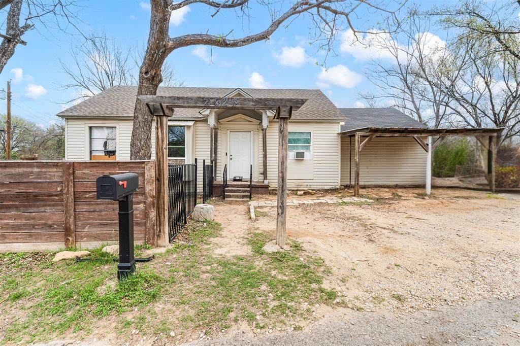 2624 Webster Avenue - Photo 1