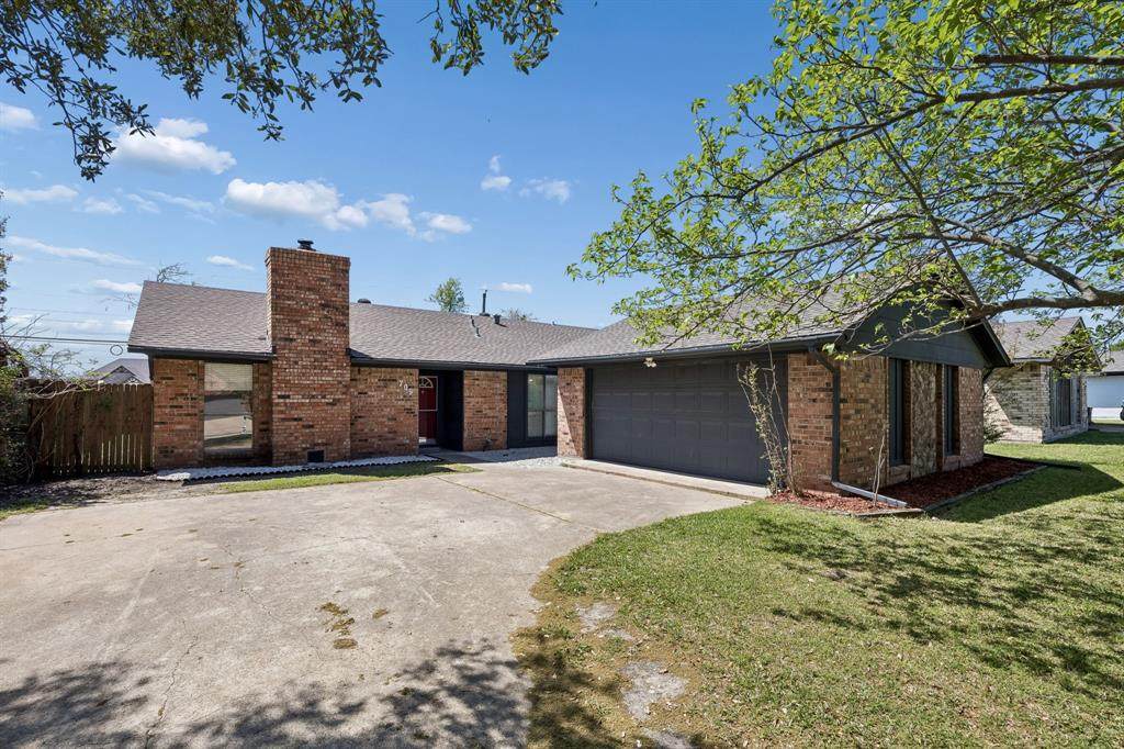 709 Bowie Street - Photo 1