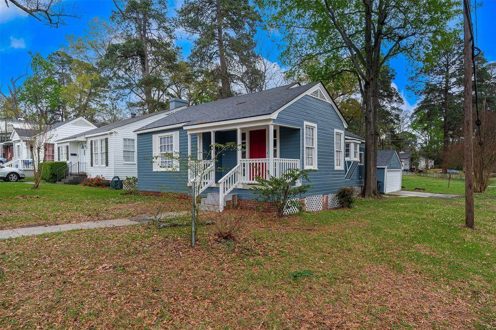 653 College Street - Photo 1