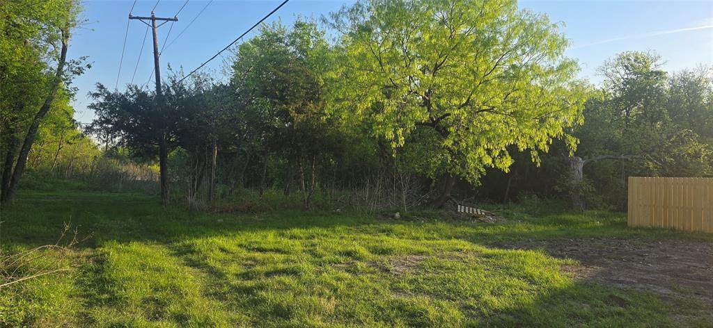 617 4th Street - Photo 1
