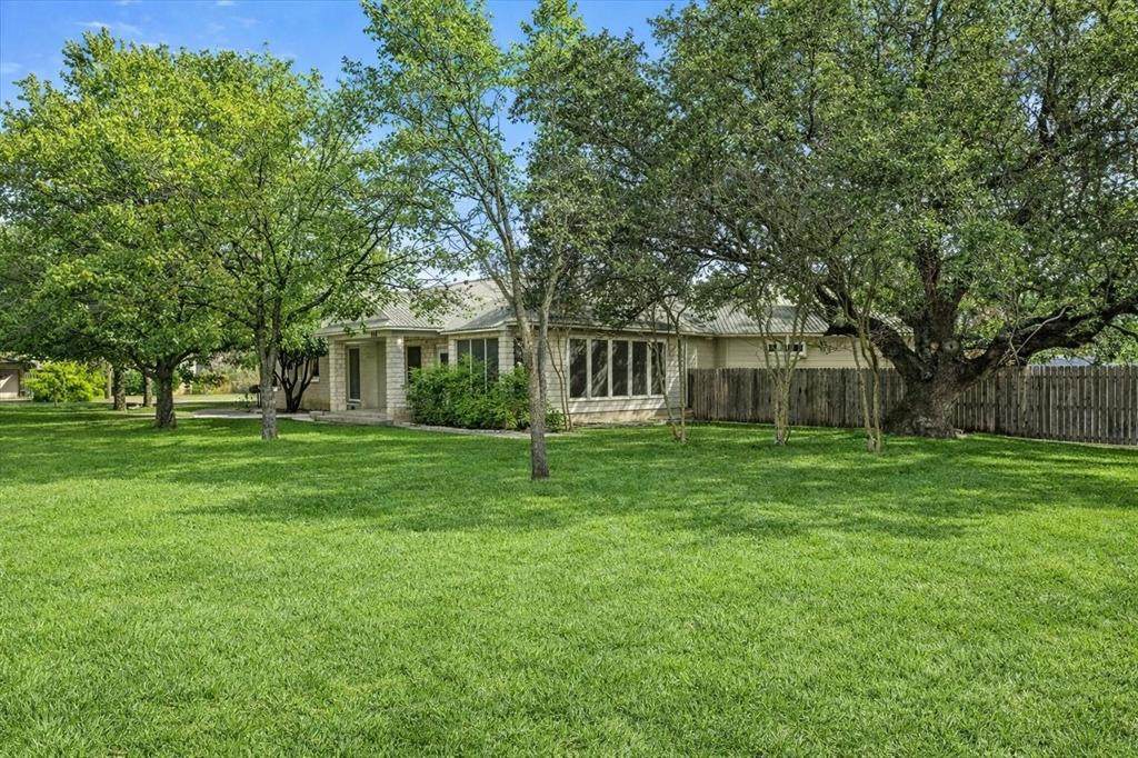 206 Bouldin Street - Photo 1