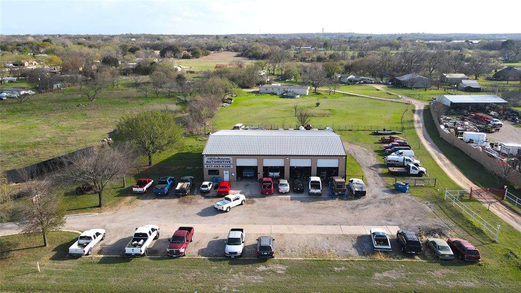 4690 Fm 1187 - Photo 1