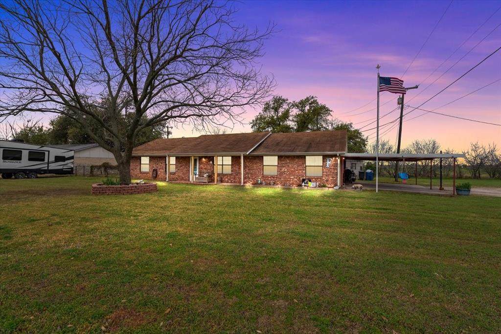 600 Colorado Street - Photo 1