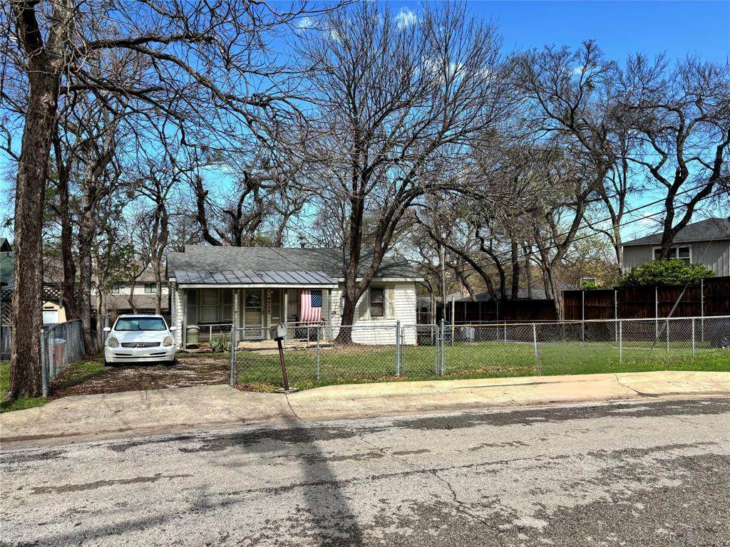 8043 Deer Trail Drive - Photo 1