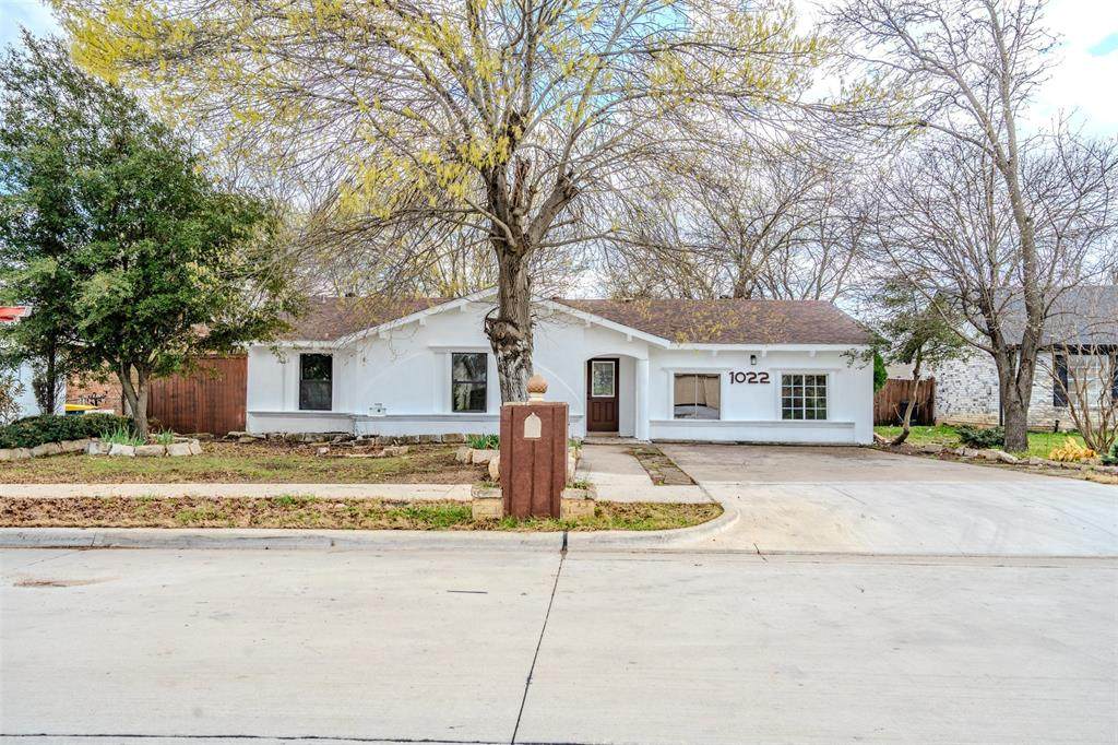 1022 Shenandoah Drive - Photo 1