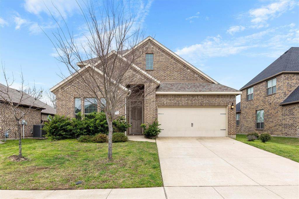 576 Spruce Trail - Photo 1