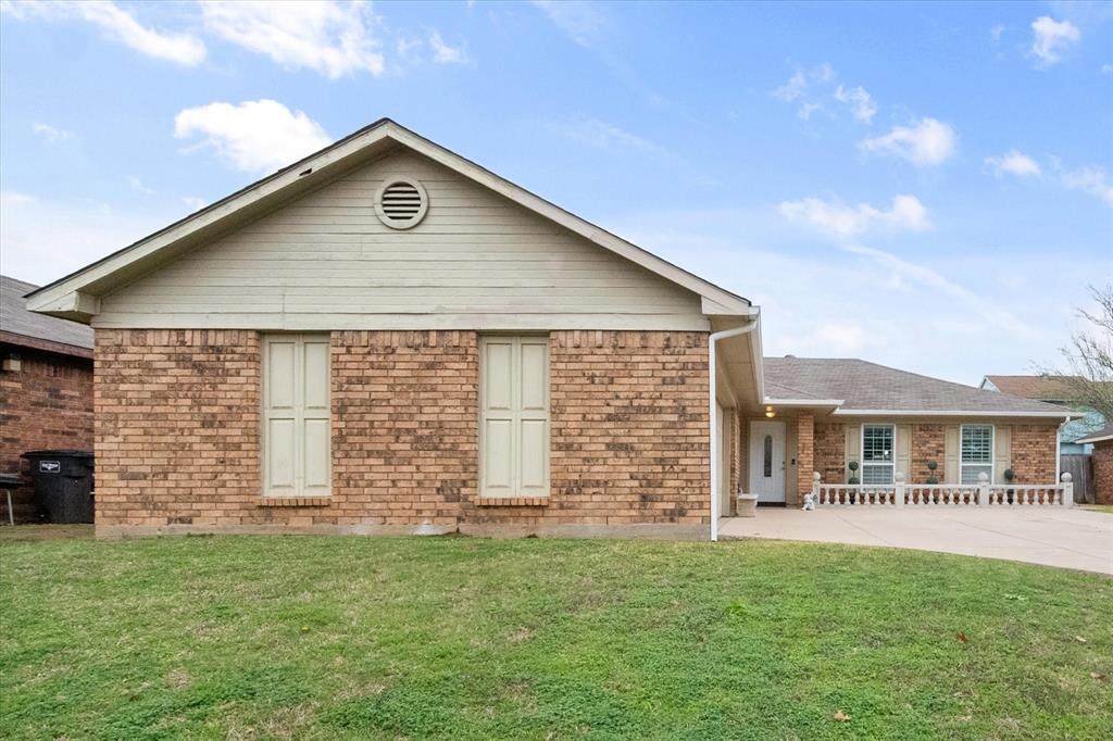 3104 Creekwood Lane - Photo 1