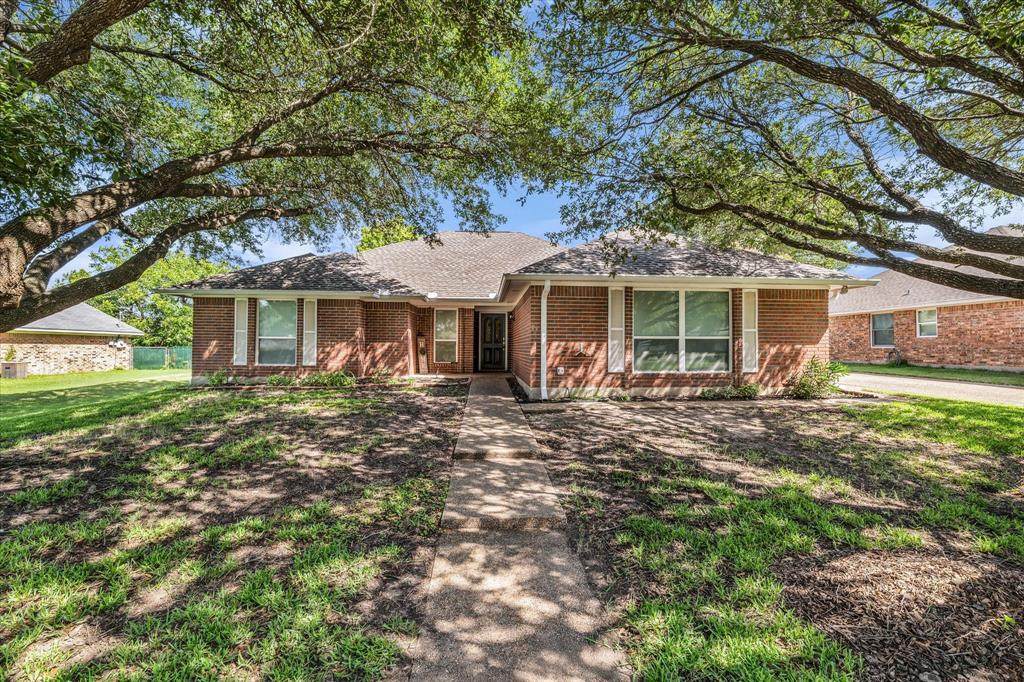232 Crescent - Photo 1