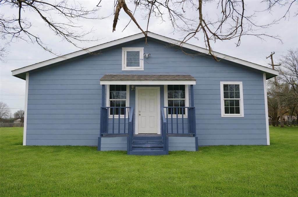 309 Pine Street - Photo 1
