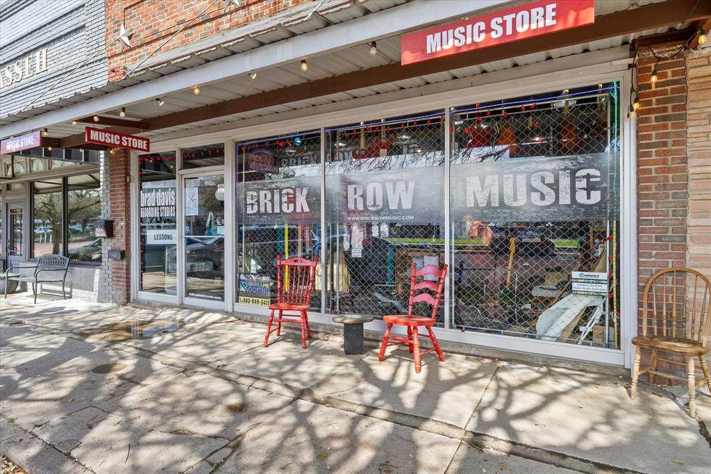 1132 Main Street - Photo 1