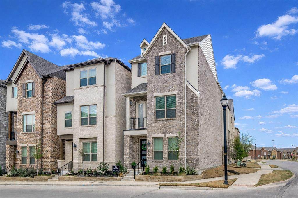 2204 Maverick Way - Photo 1