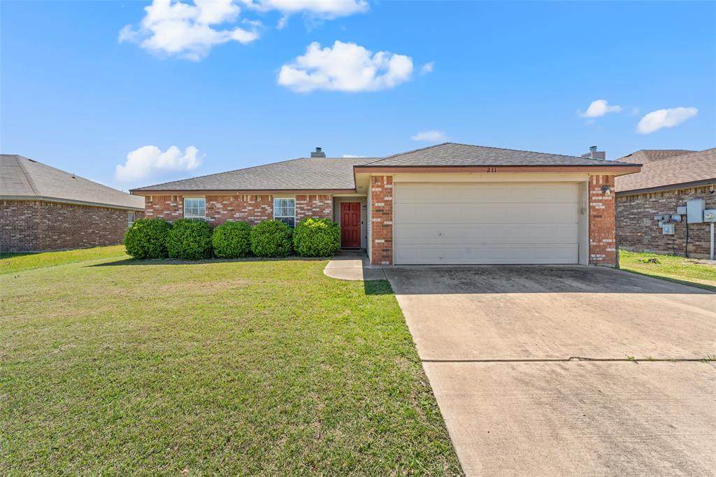 211 Mccullough Loop - Photo 1