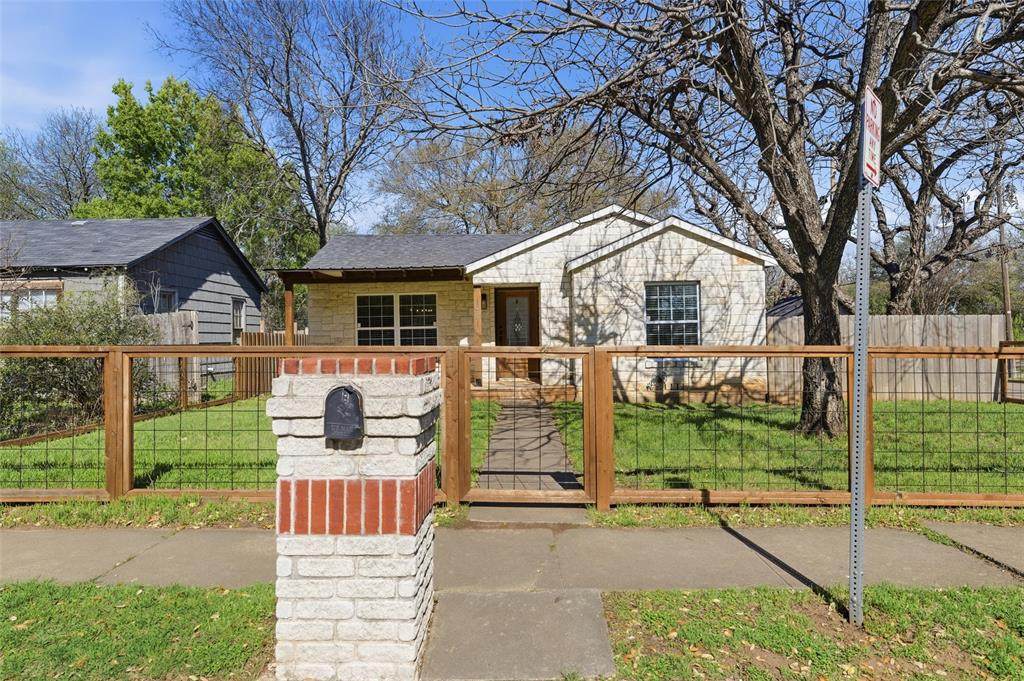 1901 7th Street - Photo 1