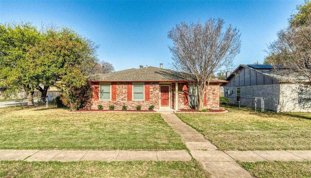1501 Meandering Way - Photo 1