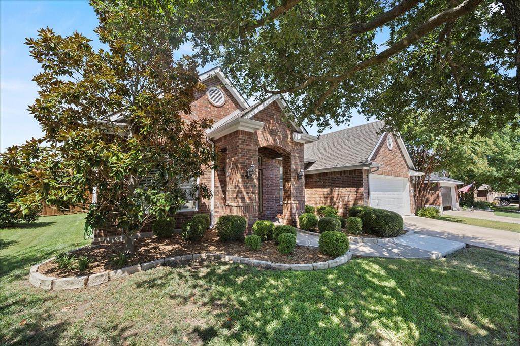 207 Leonard Way - Photo 1