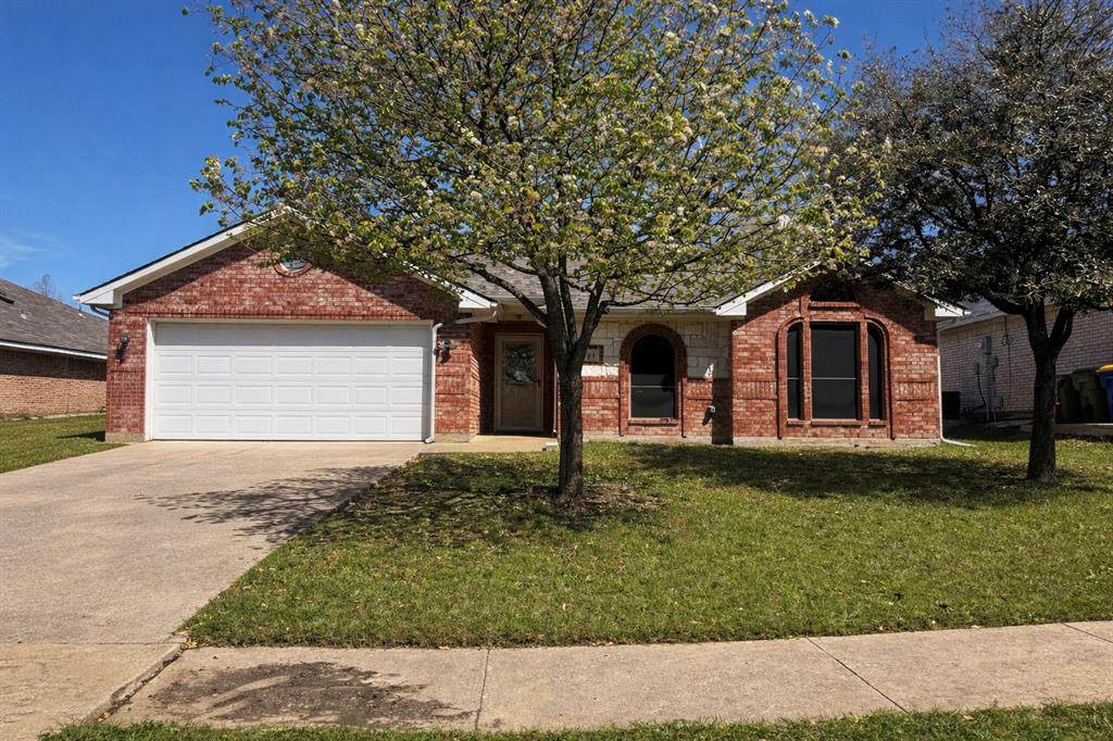 2704 Dakota Circle - Photo 1