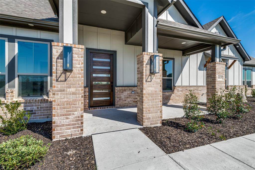 815 Evergreen Way - Photo 1