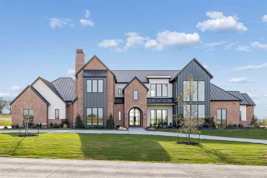 2016 Verona Drive - Photo 1