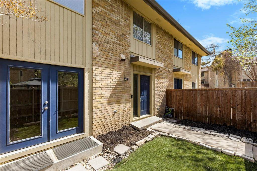 2632 Custer Parkway - Photo 1