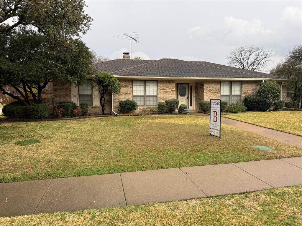 440 Fieldwood Drive - Photo 1