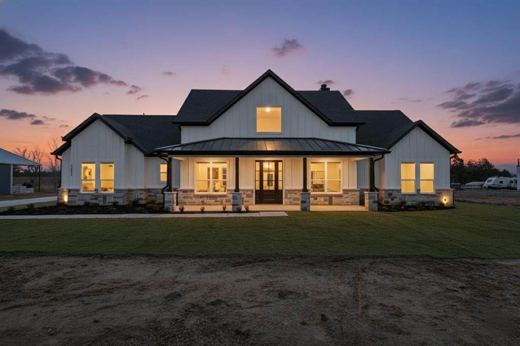 3089 County Road 1076 - Photo 1