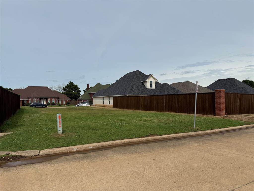 1020 Cannon Place - Photo 1