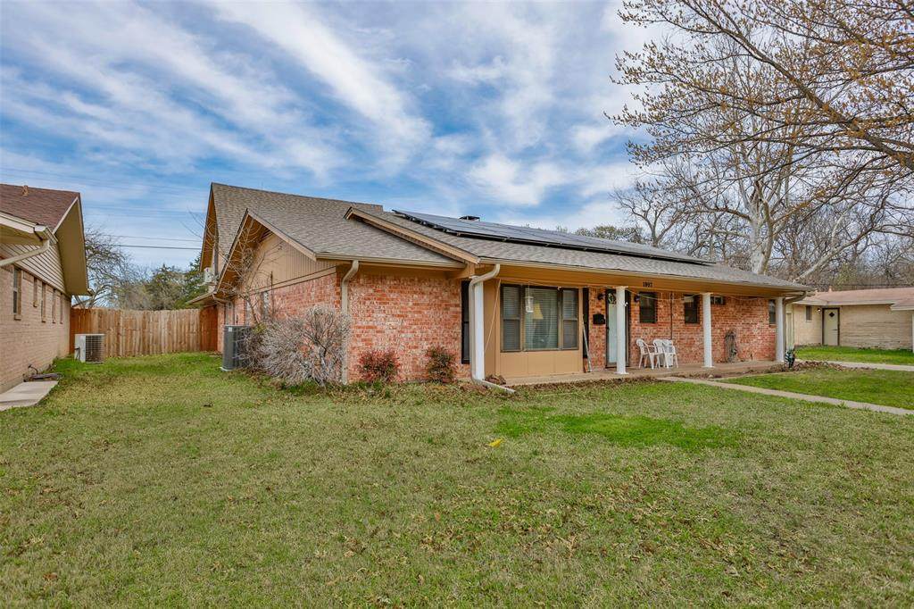 1907 Bridle Lane - Photo 1