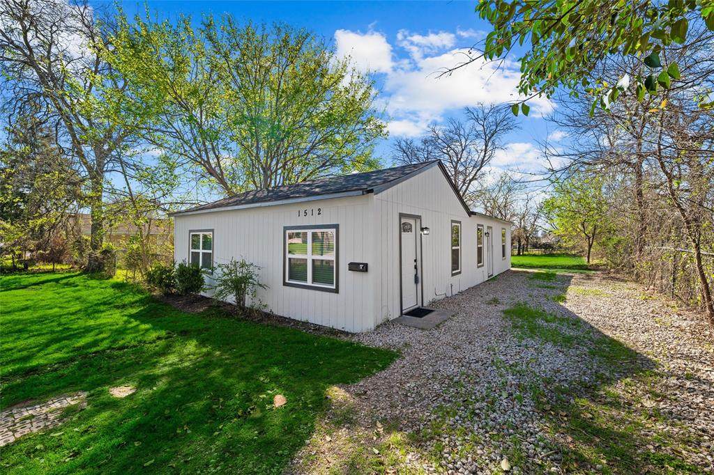 1512 34th Street - Photo 1