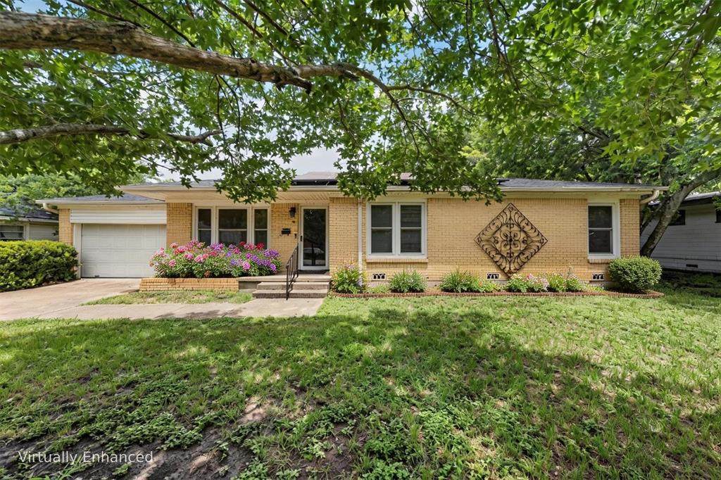 2225 50th Street - Photo 1